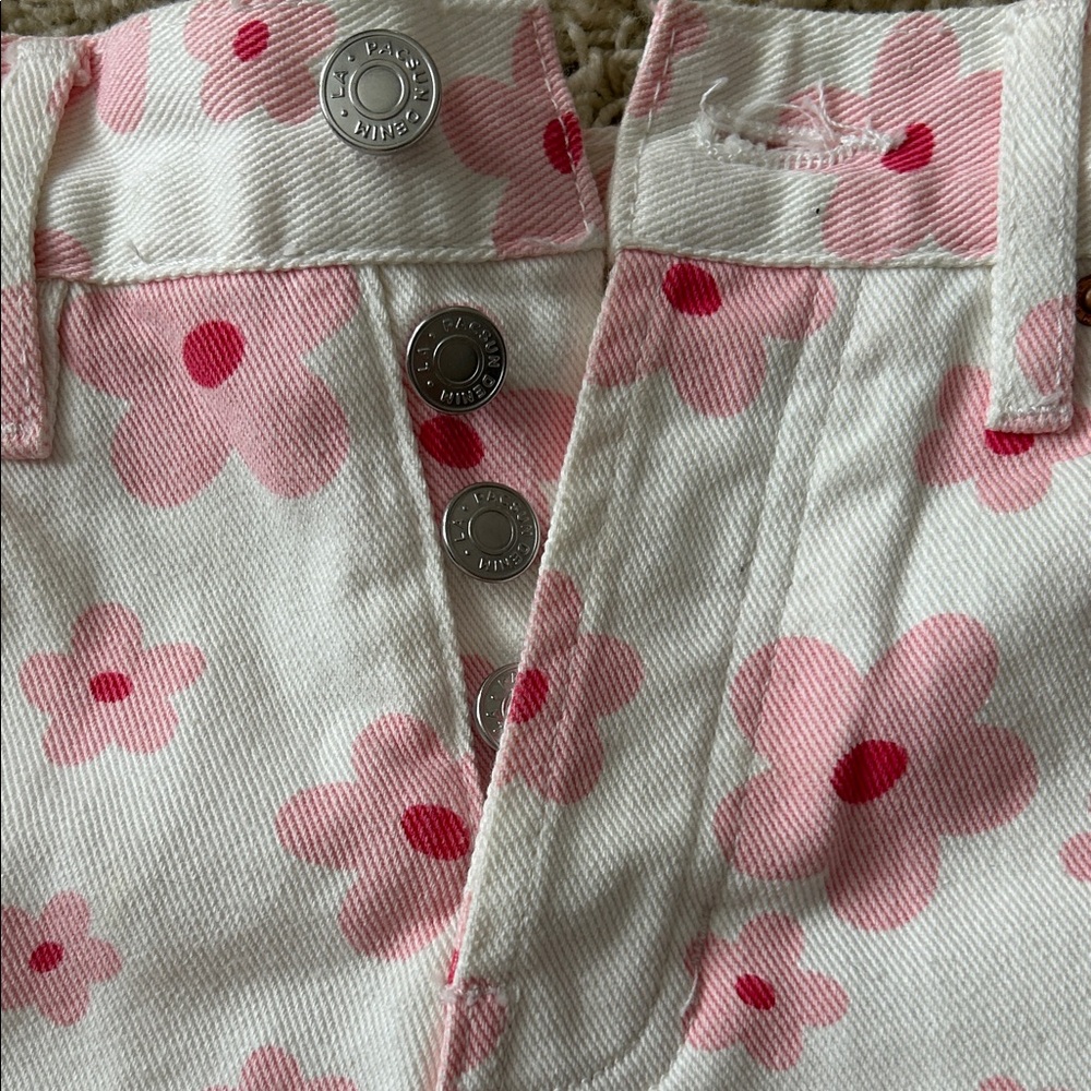 Pacsun White Floral Print Denim Shorts - Vintage High Rise Size 22 waist - Picture 5 of 7